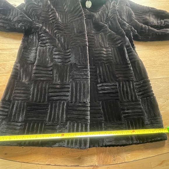 SOLD;Sheared Beaver stroller , Size 16 , Hood And Collar, Hand Clipped Texture - Picture 14 of 16